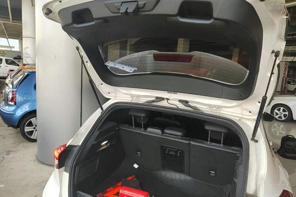 Ford Focus 2021, 77800 км, за 11510 USD - фото 22
