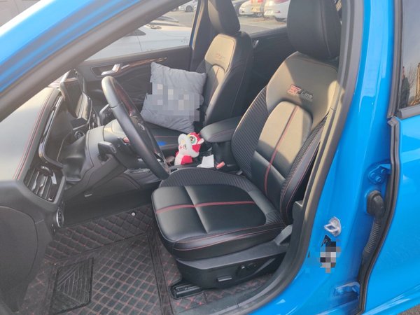 Ford Focus 2022, 14100 км, за 12946 USD - фото 16