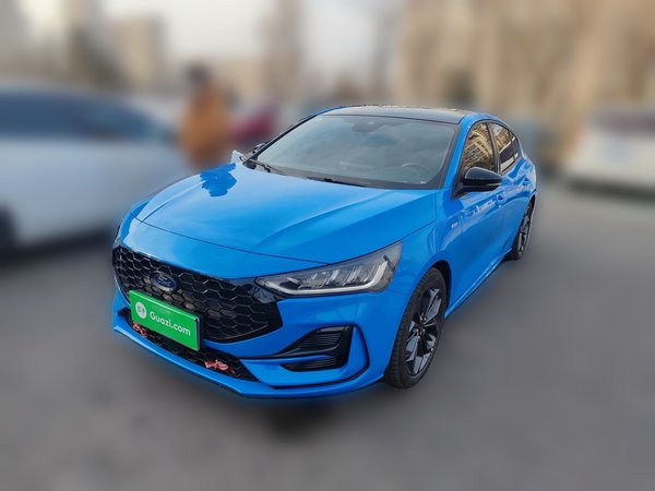 Ford Focus · 2022 год
