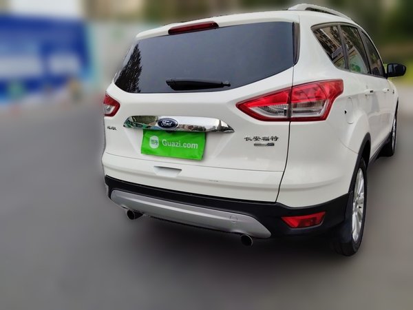 Ford Kuga 2013, 104900 км, за 4532 USD