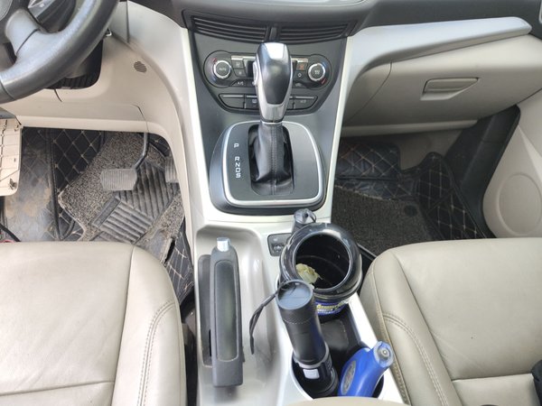 Ford Kuga 2013, 124800 км, за 4896 USD
