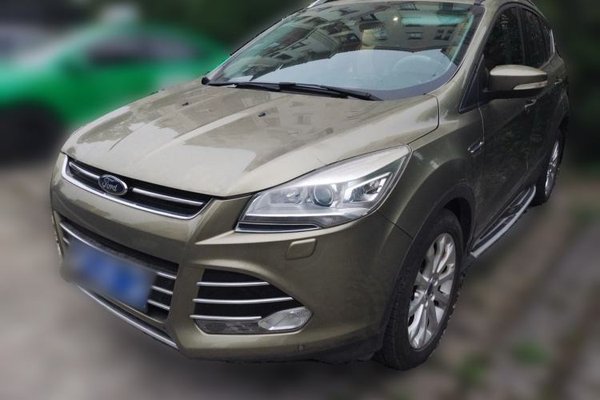 Ford Kuga · 2013 год