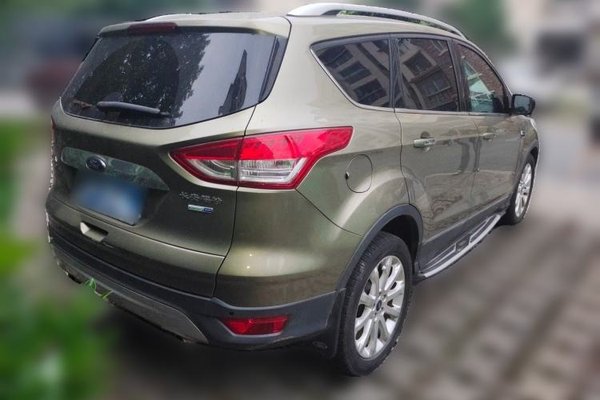 Ford Kuga 2013, 72800 км, за 4641 USD