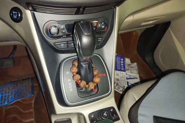 Ford Kuga 2013, 97000 км, за 4546 USD - фото 13