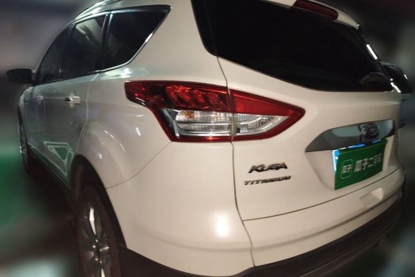Ford Kuga 2013, 97000 км, за 4546 USD