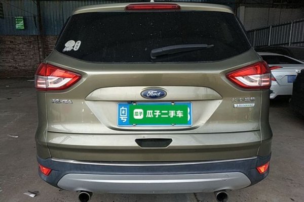 Ford Kuga 2015, 100500 км, за 5256 USD