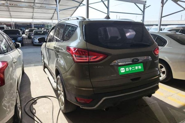 Ford Kuga 2015, 176600 км, за 5212 USD