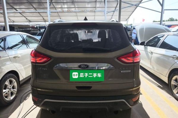 Ford Kuga 2015, 176600 км, за 5212 USD