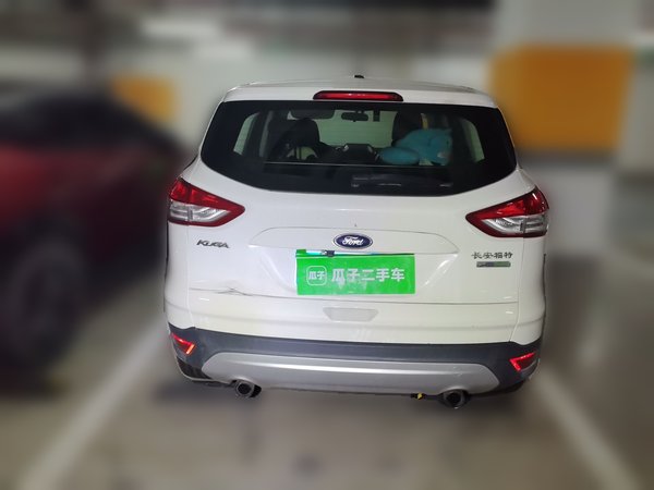 Ford Kuga 2015, 116100 км, за 5167 USD
