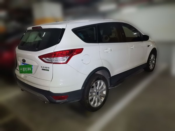 Ford Kuga 2015, 116100 км, за 5167 USD