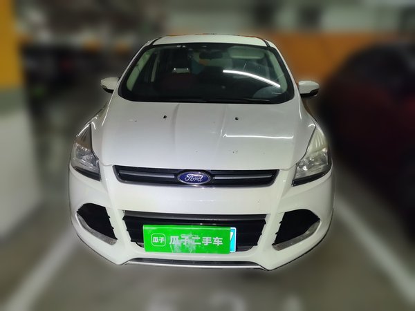Ford Kuga 2015, 116100 км, за 5167 USD