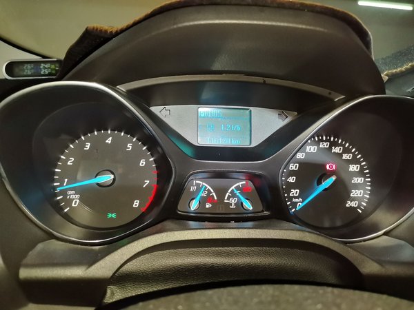 Ford Kuga 2015, 116100 км, за 5167 USD - фото 9