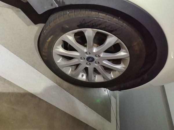 Ford Kuga 2015, 116100 км, за 5167 USD