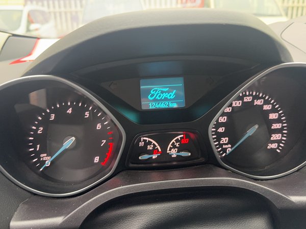 Ford Kuga 2015, 124500 км, за 5887 USD - фото 10