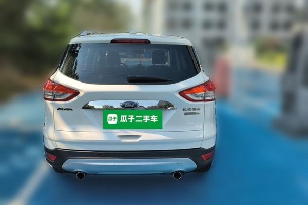 Ford Kuga 2015, 172200 км, за 5453 USD