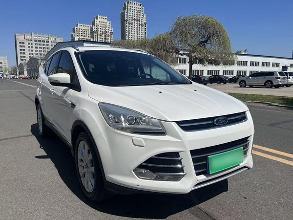 Ford Kuga 2015, 135000 км, за 5940 USD