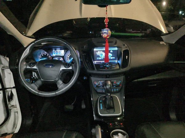 Ford Kuga 2015, 135000 км, за 4834 USD