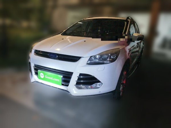 Ford Kuga · 2015 год
