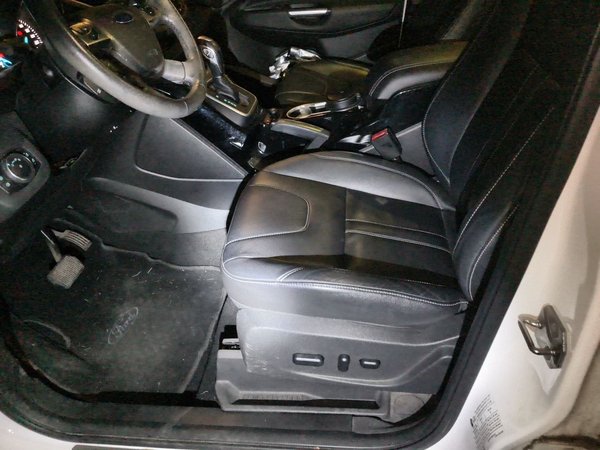 Ford Kuga 2015, 135000 км, за 4834 USD - фото 8