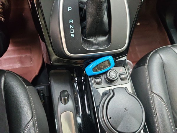 Ford Kuga 2015, 88200 км, за 5355 USD - фото 9