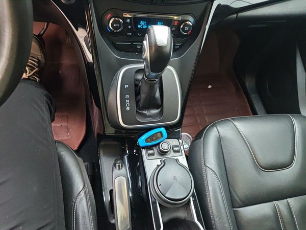 Ford Kuga 2015, 88200 км, за 5355 USD - фото 15