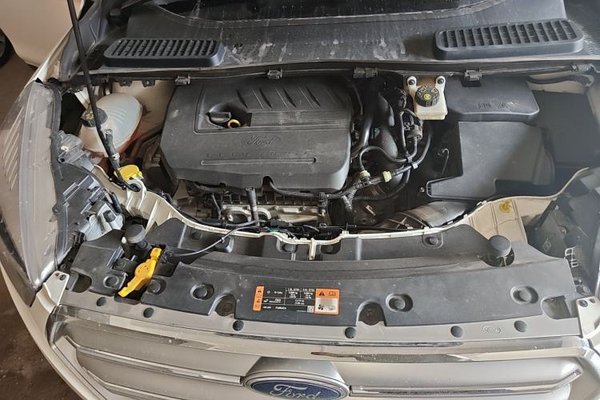 Ford Kuga 2017, 120600 км, за 6847 USD - фото 17
