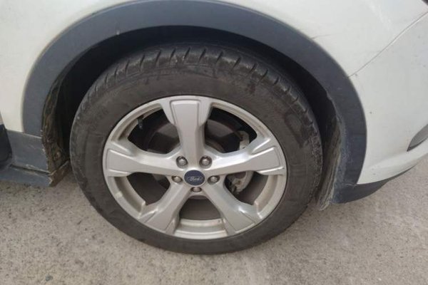 Ford Kuga 2017, 121900 км, за 5396 USD - фото 8