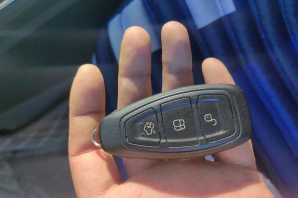 Ford Kuga 2017, 46600 км, за 6773 USD - фото 20