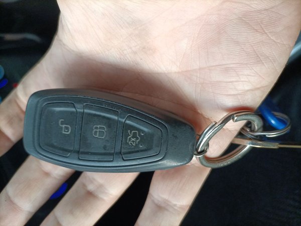 Ford Kuga 2018, 191100 км, за 5591 USD - фото 9