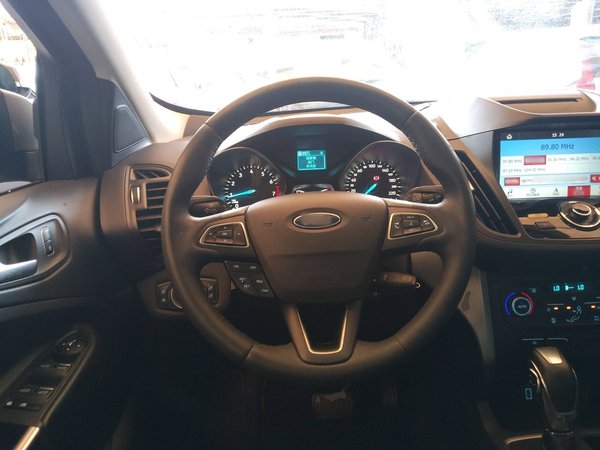 Ford Kuga 2018 EcoBoost 180 Two-Wheel-Drive Platinum Edition, 2018 года