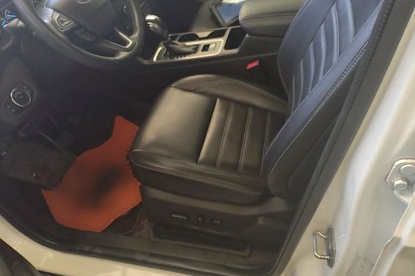 Ford Kuga 2018, 78700 км, за 8467 USD - фото 18