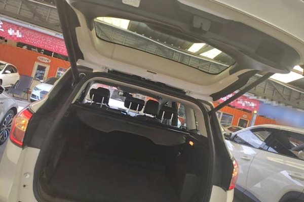 Ford Kuga 2018, 78700 км, за 8467 USD - фото 22