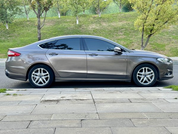 Ford Mondeo 2013, 148600 км, за 5616 USD