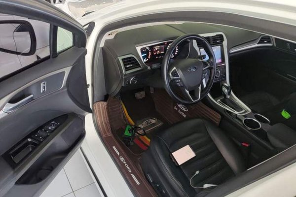 Ford Mondeo 2013, 122700 км, за 7119 USD - фото 9