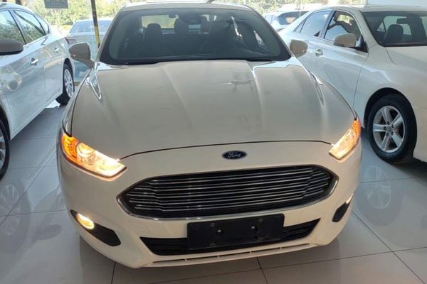 Ford Mondeo 2013, 122700 км, за 7119 USD