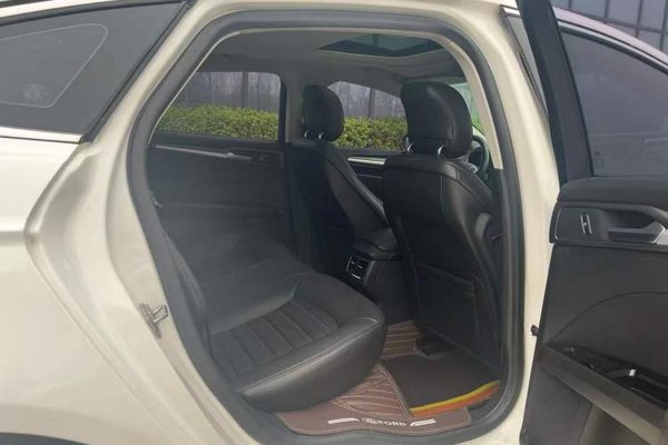 Ford Mondeo 2013, 122700 км, за 7119 USD - фото 11