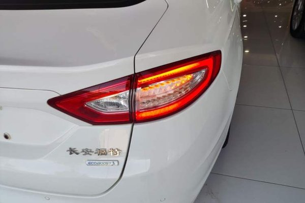 Ford Mondeo 2013, 122700 км, за 7119 USD - фото 26