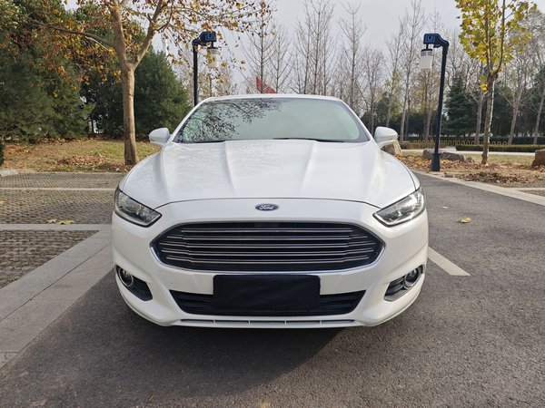 Ford Mondeo 2013, 124100 км, за 6338 USD