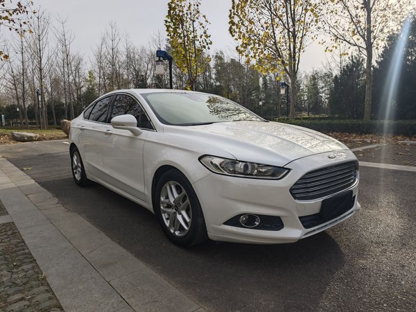 Ford Mondeo 2013, 124100 км, за 6338 USD