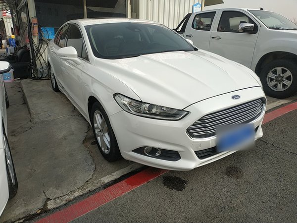 Ford Mondeo 2013, 145100 км, за 6975 USD