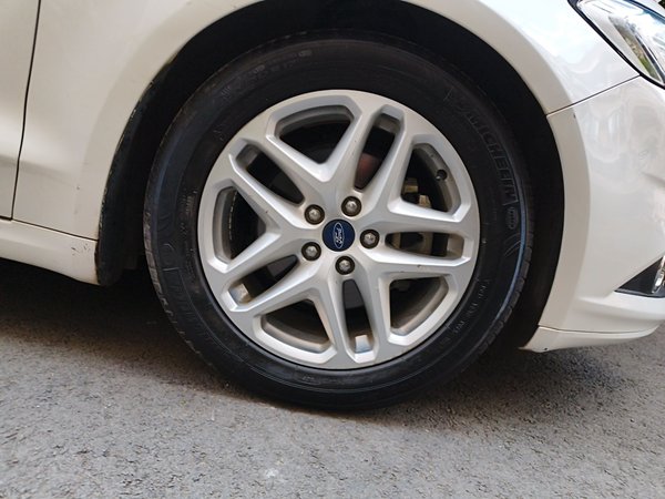 Ford Mondeo 2013, 155300 км, за 4920 USD