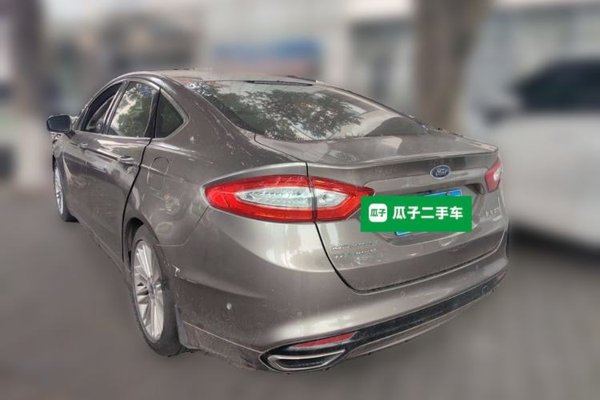 Ford Mondeo 2013, 124400 км, за 5464 USD