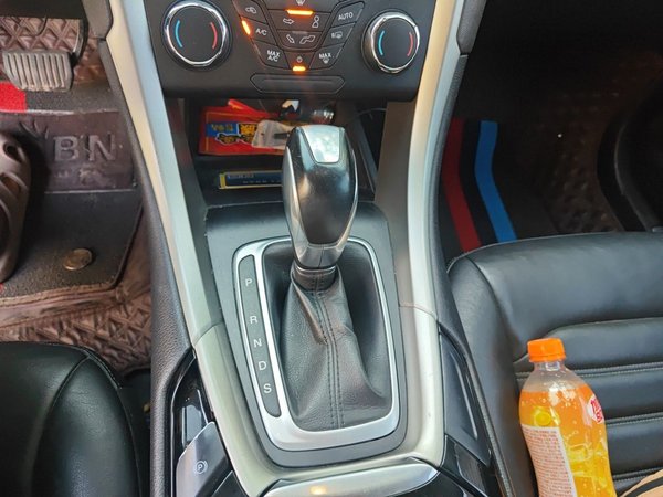 Ford Mondeo 2013, 116900 км, за 4985 USD - фото 15