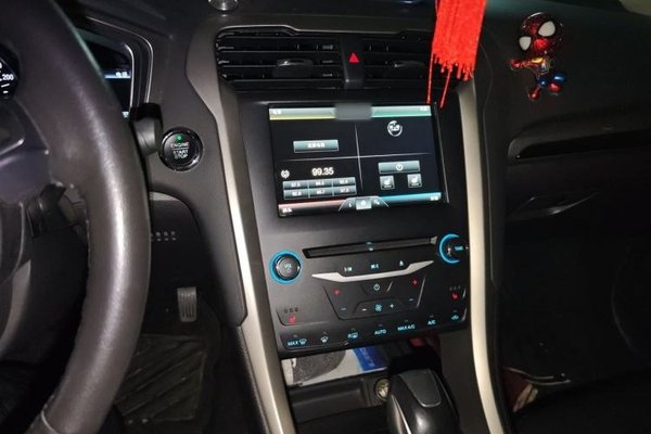 Ford Mondeo 2013, 62400 км, за 7883 USD - фото 10