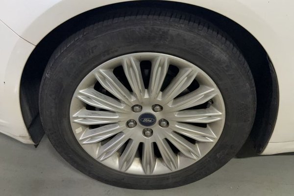 Ford Mondeo 2013, 62400 км, за 7883 USD
