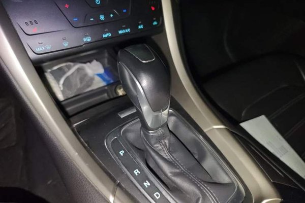 Ford Mondeo 2013, 62400 км, за 7883 USD - фото 11