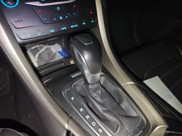Ford Mondeo 2013, 62400 км, за 6902 USD - фото 15