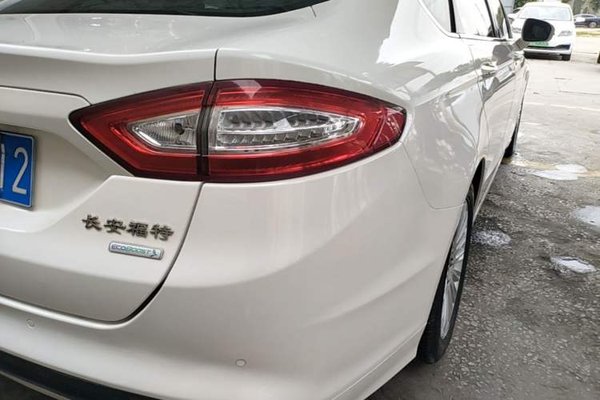 Ford Mondeo 2013, 99700 км, за 7636 USD - фото 9