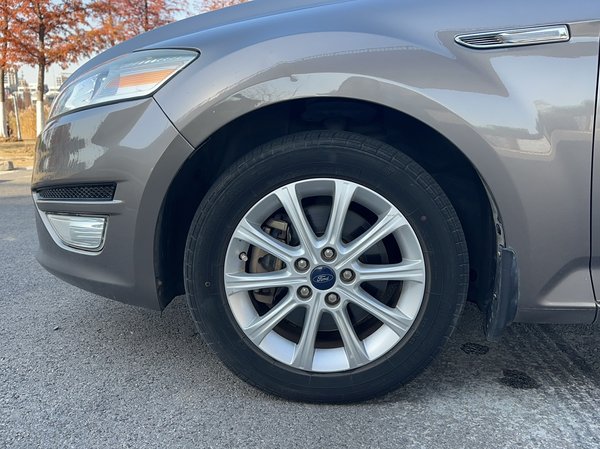 Ford Mondeo 2013, 116900 км, за 4929 USD - фото 9