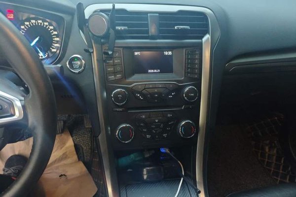 Ford Mondeo 2017, 134300 км, за 6216 USD - фото 13